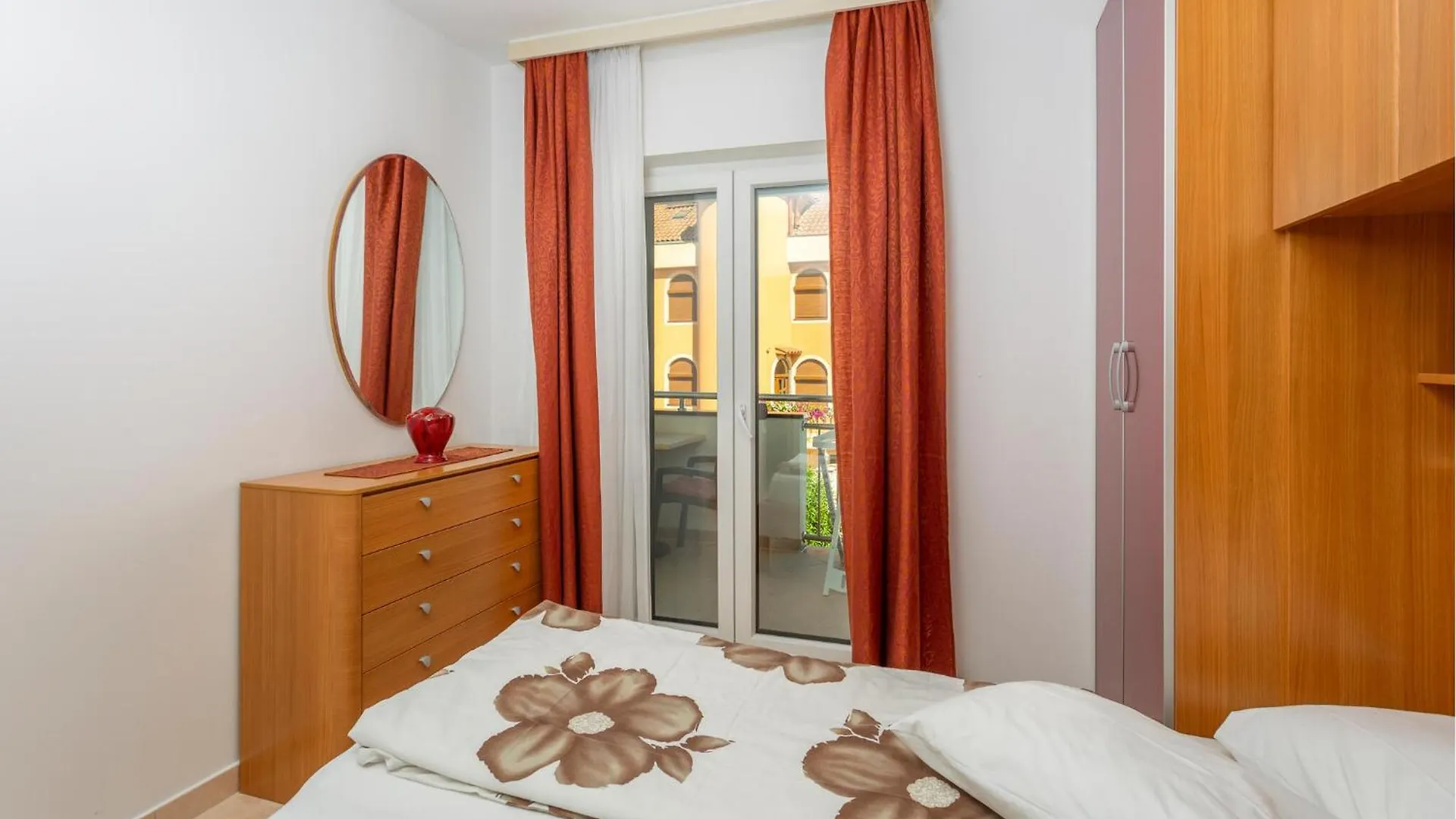 Nice Apartment In Bogovici With Kitchen Malinska